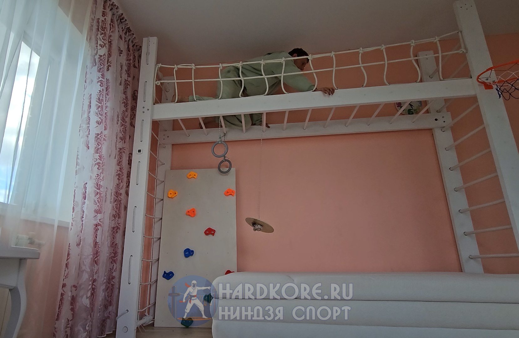 спорт комплекс над кроватью дома ниндзя скалодром рукоход для детей 2